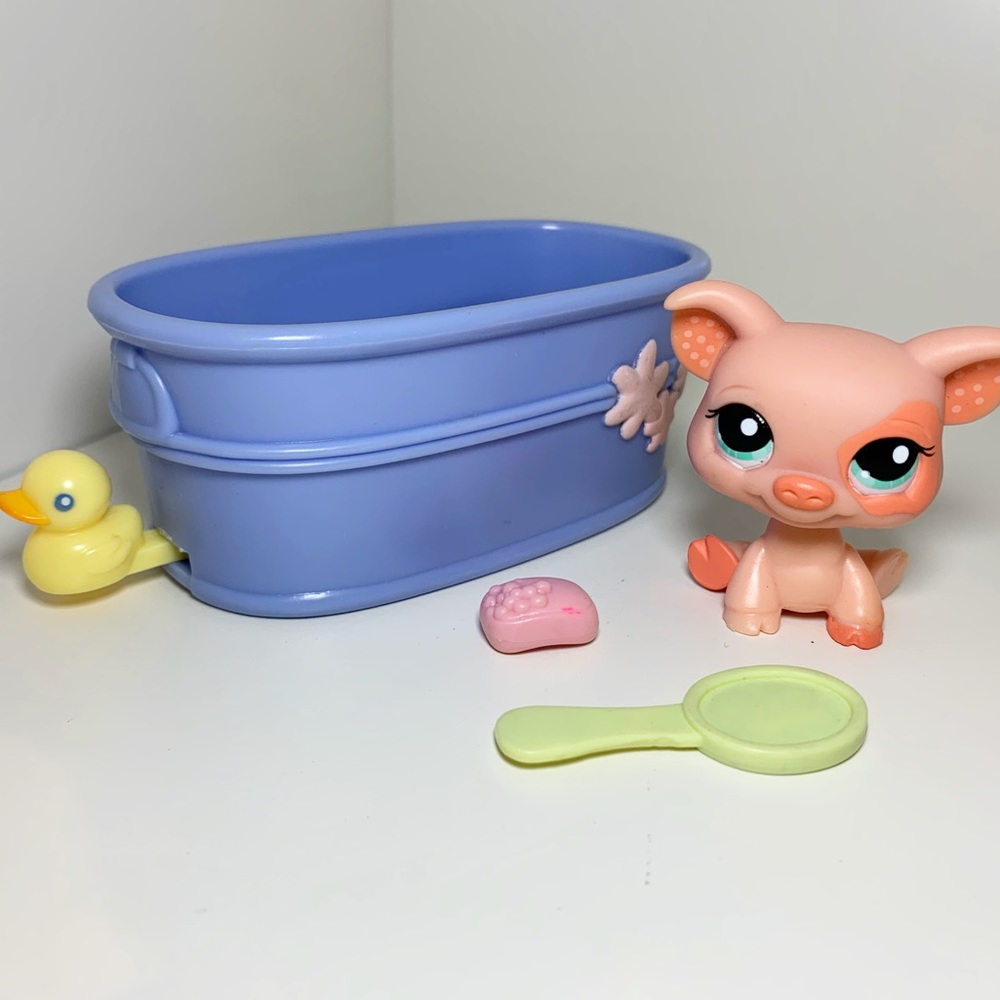 RARE Littlest Pet Shop - Pink Piglet Bathtime Set